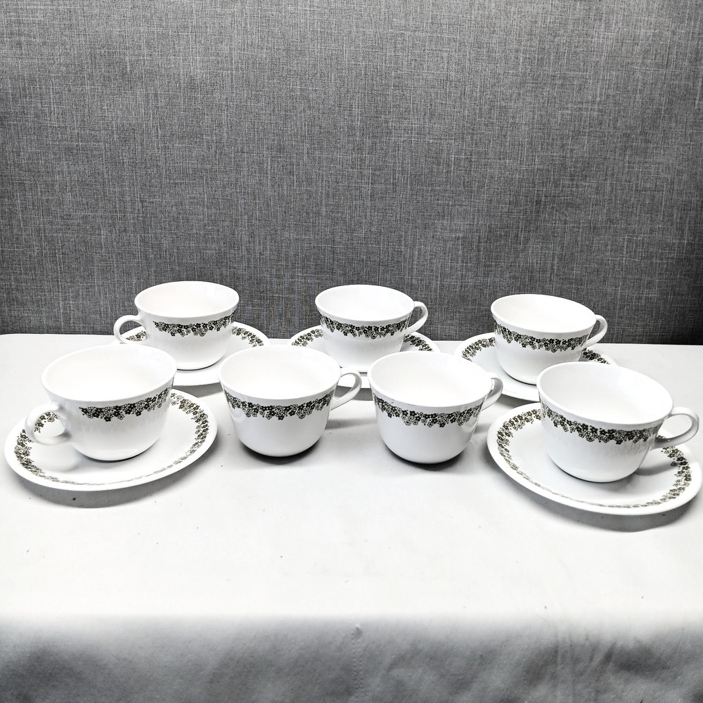 VTG Corelle Spring Blossom Crazy Daisy Green Coffee Tea‎ Cup Saucers Lot 7 MCM